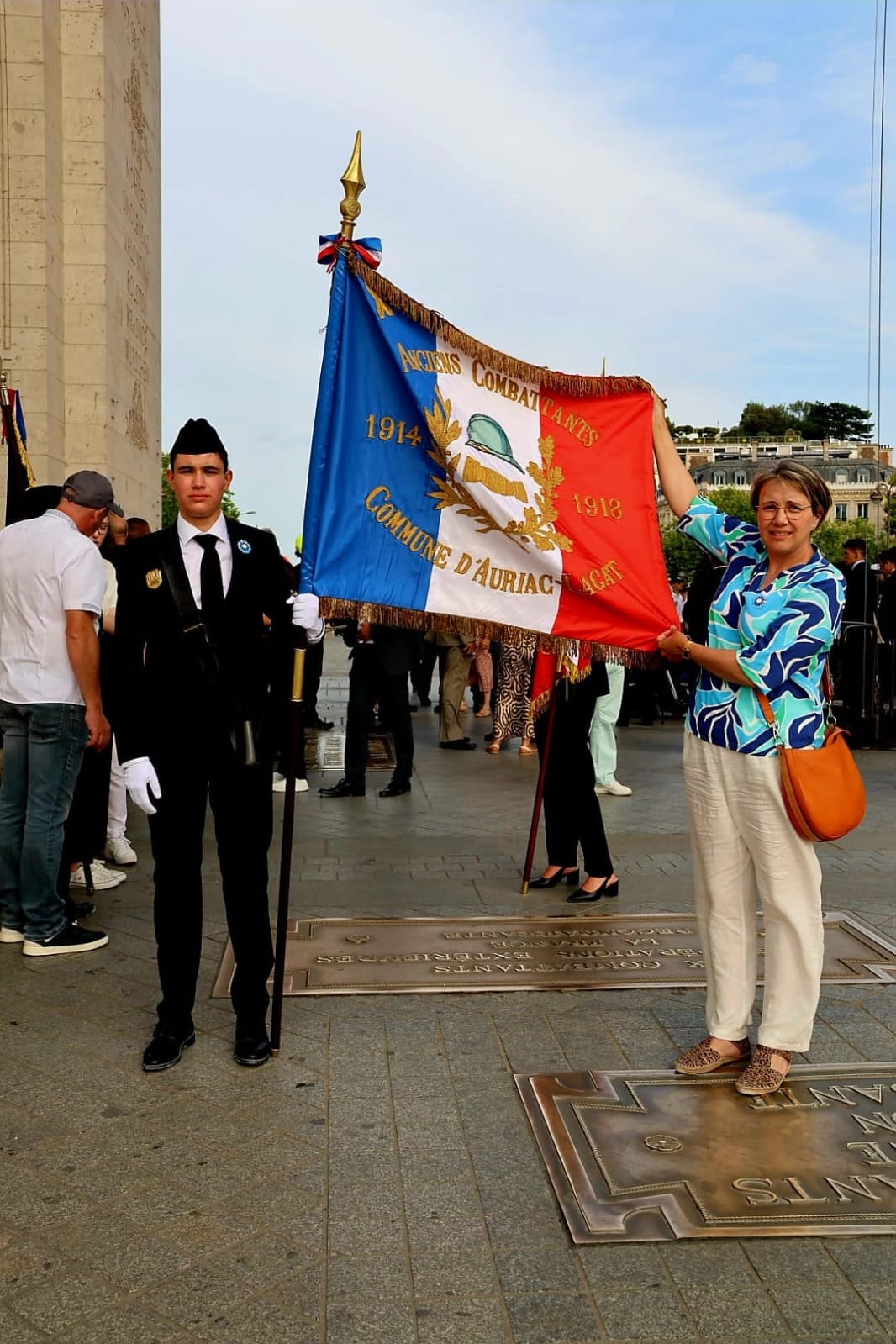 Lire la suite à propos de l’article Aubin Garrigues porte-drapeau pour le défilé du 14 Juillet à Paris : retour en images